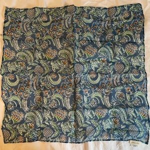 🆕 Sézane square scarf